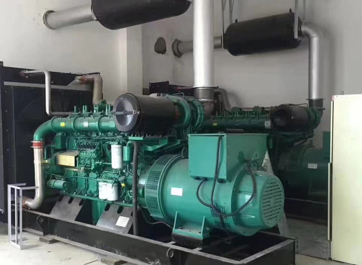 巴彦淖尔市聚峰房地产公司采购700千瓦玉柴发电机组二台